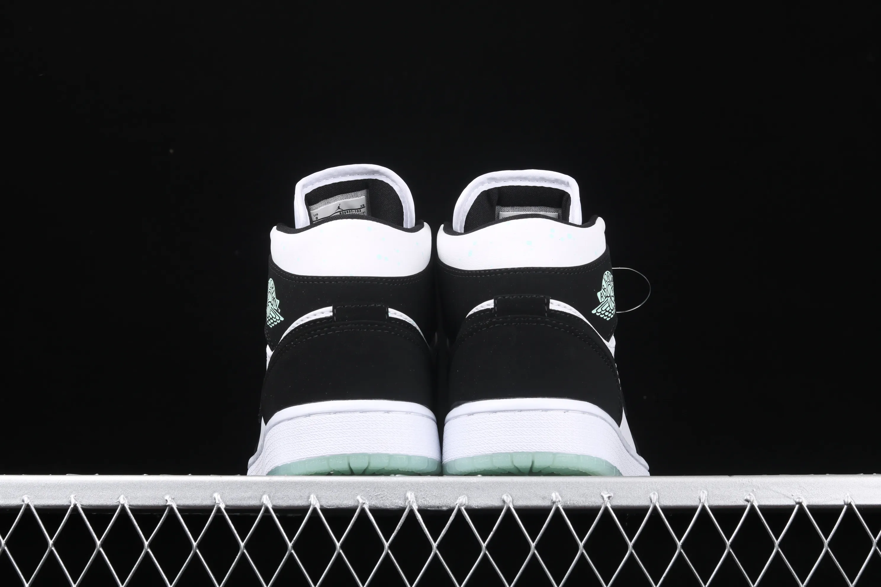 All categories Air Jordan Jordan series basketball shoes Air Jordan 1 Mid Air Jordan 1 Mid AJ1 Joe 1 black and white color luminous starry mid-top BQ6931-103